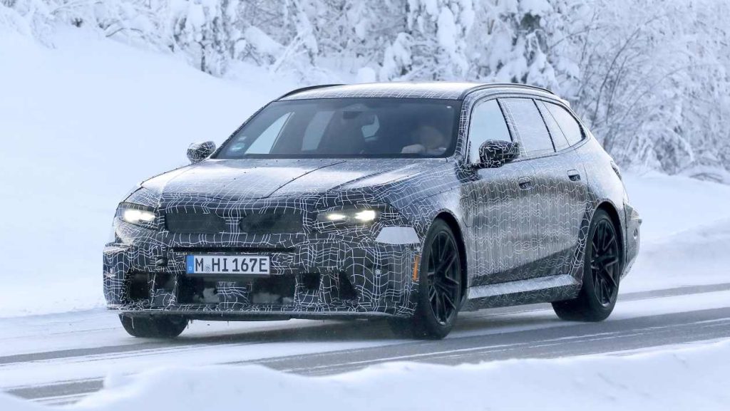 BMW prepares updated M5 Touring with Neue Klasse design elements