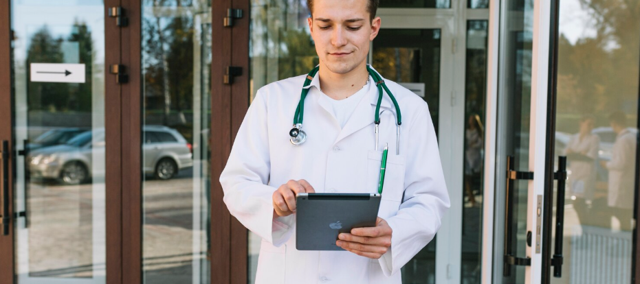 The New Clinic Economy: AI Triage at the Front Door The New Clinic Economy